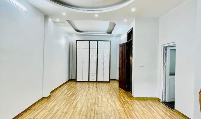 Bán nhà 44m2, mặt tiền 5.4m, 5 tầng Trương Công Giai, ngay gần Công viên Cầu giấy