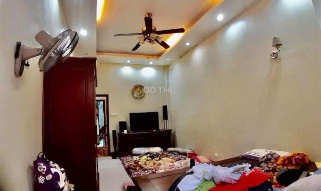 Bán nhà ngõ 29 Dịch Vọng Hậu gần phố hưởng tiện ích 39m giá nhỉnh 4 tỷ