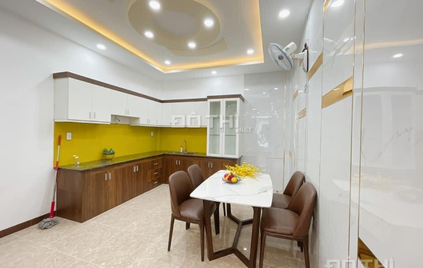 Phát mãi gấp căn nhà gần chợ Phạm Văn Hai, Phường 3, Quận Tân Bình.