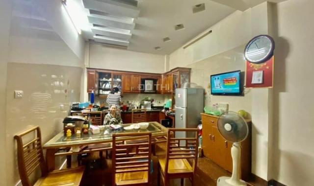 Tăng toàn bộ nội thất  BÁN NHÀ CẦU GIẤY Ô TÔ TRÁNH 35M2 GIÁ 4 tỷ 5 0359597345