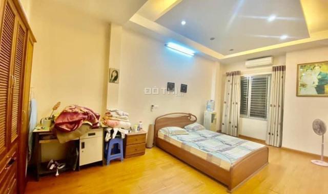 Tăng toàn bộ nội thất  BÁN NHÀ CẦU GIẤY Ô TÔ TRÁNH 35M2 GIÁ 4 tỷ 5 0359597345