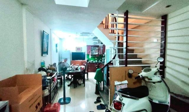 Trung Tâm Cầu Giấy - Nhà Đẹp Tự Xây - GẦN Ô TÔ - Ngõ thông thoáng- An sinh đỉnh cao