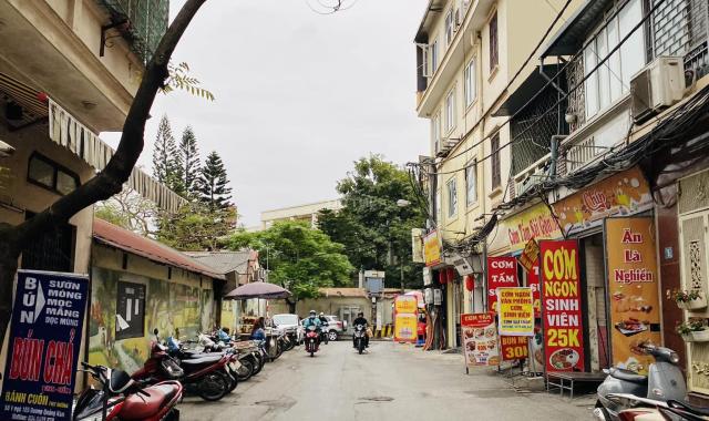 Nhà đẹp ở ngay, Trung Tâm Cầu Giấy DT35M x 5T, ô tô tránh chỉ vài bước chân, giá 4.7 tỉ