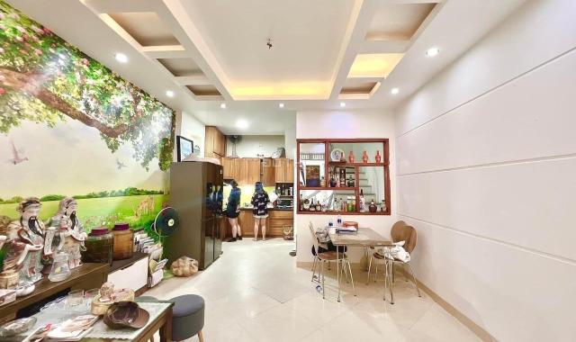 Bán Nhà Hồ Đắc Di- Quận Đống Đa, Lô Góc, tặng nội thất. 41m x5 Tầng.MT4m