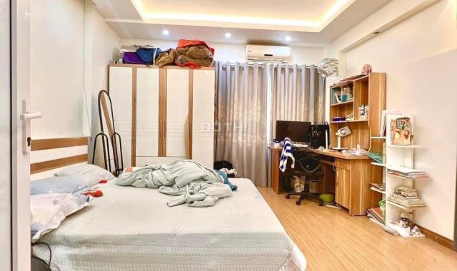 Bán Nhà Hồ Đắc Di- Quận Đống Đa, Lô Góc, tặng nội thất. 41m x5 Tầng.MT4m