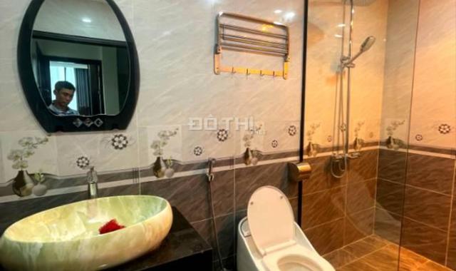 CHỦ CẦN TIỀN BÁN GẤP NHÀ MẶT PHỐ NGUYỄN KHANG 60M 6 TẦNG THANG MÁY 17,5 TỶ.