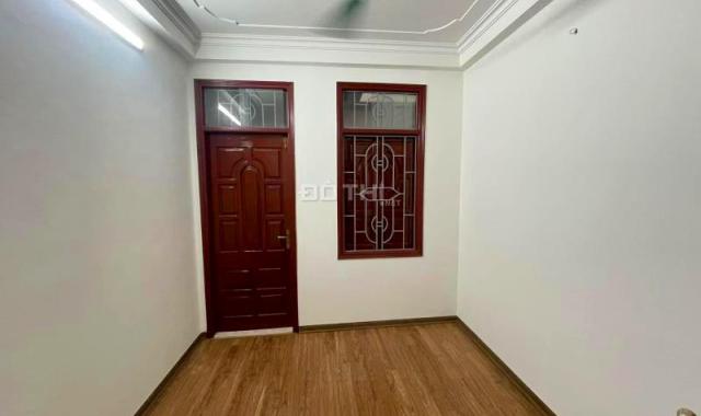 Bán nhà ngõ phố Tân Mai, ô tô gần nhà, 38m2 x 4T cực đẹp, an ninh tốt. Giá 3,5 tỷ