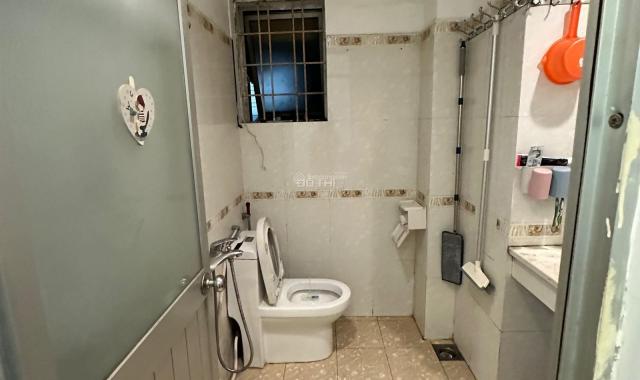 Bán căn hộ chung cư Hoàng Minh Giám, Phường Trung Hòa, Cầu Giấy 70m2,3 p 1 wc giá 2,x tỷ