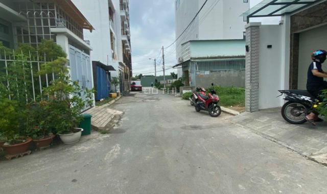 Cần bán lô đất 3 Mặt tiền 111,3m2, An Phú Quận 2, giá 144tr/m2, sổ chính chủ, khu an ninh.