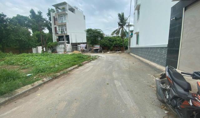 Cần bán lô đất 3 Mặt tiền 111,3m2, An Phú Quận 2, giá 144tr/m2, sổ chính chủ, khu an ninh.