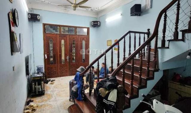 Bán nhà Nguyễn Ngọc Vũ,quận Cầu Giấy,88M x5T,MT 4M-Ô tô đỗ cửa-Nở hậu-chỉ 10.7 tỷ