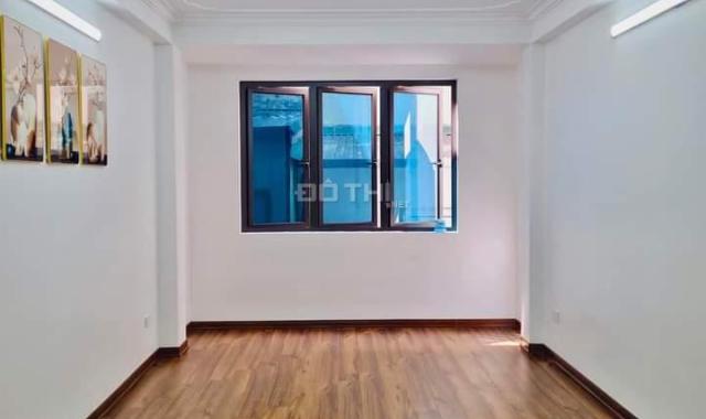 Bán nhà 30m2 ngõ 512 hoàng hoa thám nhỉnh 3 tỷ