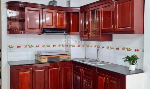 Bán nhà 30m2 ngõ 512 hoàng hoa thám nhỉnh 3 tỷ