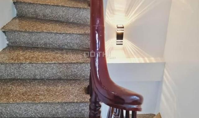 Bán nhà 30m2 ngõ 512 hoàng hoa thám nhỉnh 3 tỷ