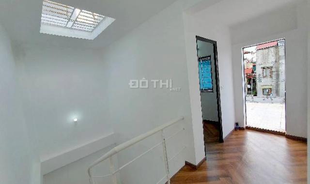 Bán nhà phố Kim Đồng, ô tô cách 50m, đẹp, 35m2 x 4 tầng. Giá 3,2 tỷ
