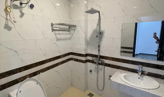 Bán nhà 9 phố Hào Nam  35m2 xây 5T mặt tiền 3.62 m giá bán 4.45Tỷ cách phố 2 nhà
