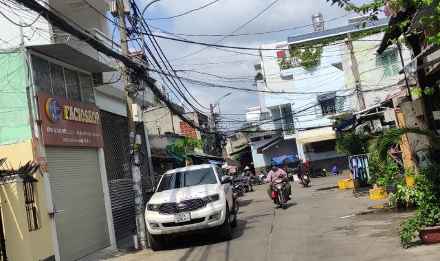 Bán Nhà HXH, sát MT Lạc Long Quân - Quận 11 - 50m2, ngang 4.5M, 4 Tầng, giá cực rẻ