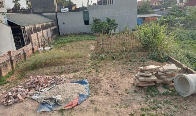 Tôi chính chủ cần bán gấp lô đất đối diện Cụm CN Ngọc liệp.Giá tốt để đầu tư