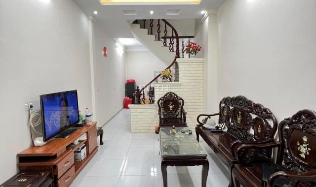 Bán nhà đường Nguyễn Đức Cảnh, gần hồ Đền Lừ, cách ô tô chỉ 1 nhà, 36m2, 4,3tỷ