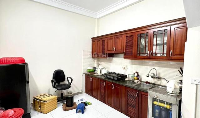 Bán nhà đường Nguyễn Đức Cảnh, gần hồ Đền Lừ, cách ô tô chỉ 1 nhà, 36m2, 4,3tỷ