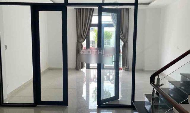 Bán nhà đẹp mới, Phước Long B, Quận 9, 100m2, 1 trệt 2 lầu, giá 8,5tỷ, đường rộng, khu an ninh.