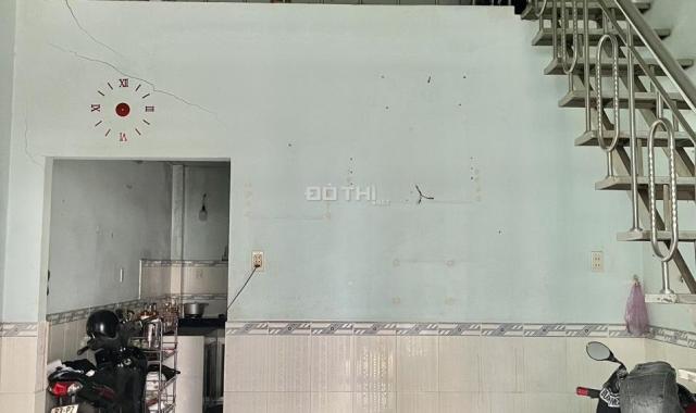Cho thuê nhà nguyên căn - Đường phạm Hữu Lầu Q 7- Dt 4x12 - 2pn - Giá rẻ 5.5 triệu