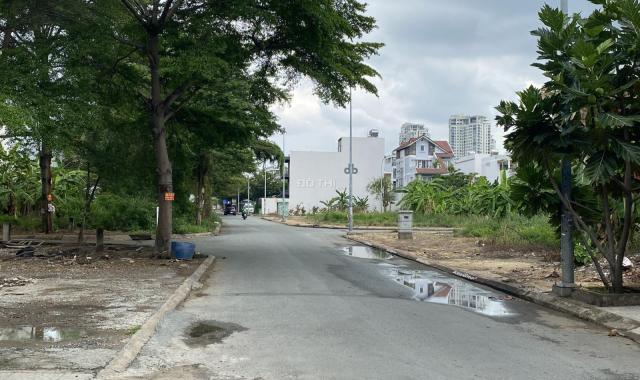 Bán đất DA thế kỷ 21 nền góc 2 mặt tiền công viên đường Đông Văn Cống Q.2 (154.6m2) 180 tr/m2