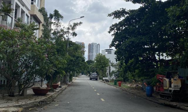 Bán đất DA thế kỷ 21 nền góc 2 mặt tiền công viên đường Đông Văn Cống Q.2 (154.6m2) 180 tr/m2