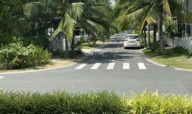 Chủ nhà Cần bán căn góc biệt thự Bella Villa, Đức Hoà, Long An 168,9m2.