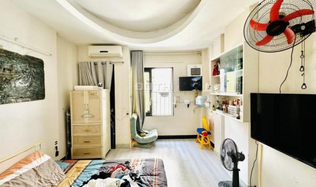 Bán Nhà Cô Giang Quận 1, HXH, 40m2, 3 Tầng BTCT, Thu nhập 15 triệu, tháng