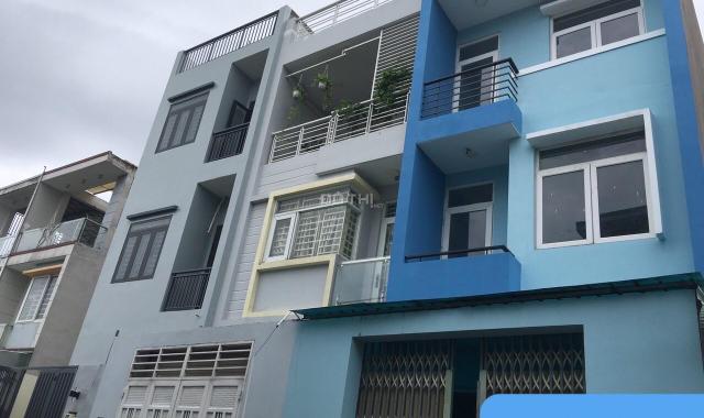 Bán nhà đẹp giá rẻ tại phường An Phú Đông, Quận 12 đúc một trệt, hai lầu