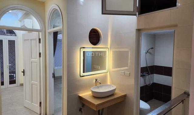 NHÀ ĐẸP 5 TẦNG MẶT TIỀN SIÊU ĐẸP SÁT MẶT PHỐ TRẦN PHÚ