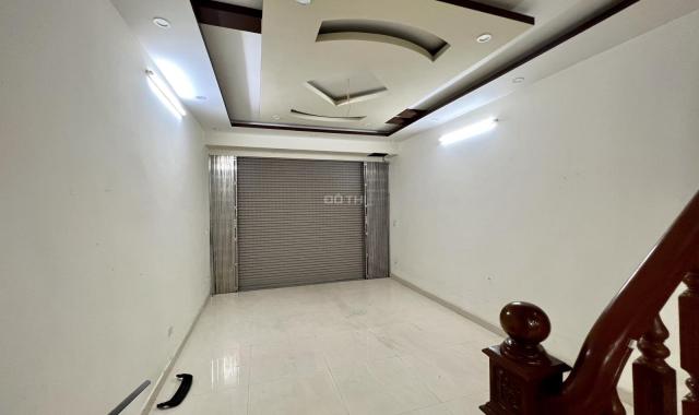 Cho thuê nguyên nhà 4 tầng mặt ngõ 254 Văn Cao, oto ra vào thoải mái