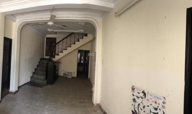 BIỆT THỰ NGAY VÒNG XOAY 3/2 vs CMT8, DTSD: 1,300 M2, 4 TẦNG, 25 PN, SÂN RỘNG, 250TR/T