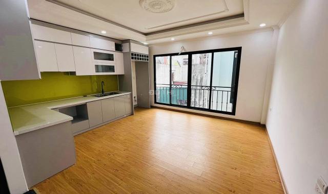 Bán nhà riêng mới xây gần ngõ ô tô 35 Cát Linh, 6 tầng thang máy, CẮT LỖ GIẢM 1.5 TỶ, gần ô tô