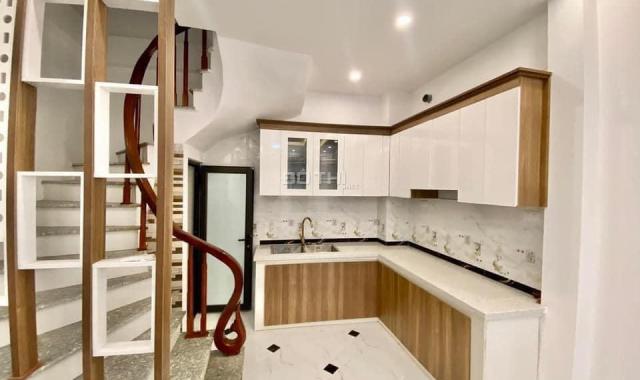 Ô tô qua nhà 35m2 4 tầng 1 lửng nhỉnh 2 tỷ Tả Thanh Oai Thanh Trì