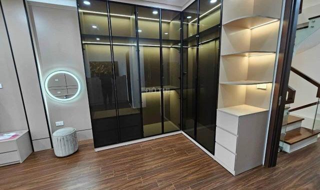 Hiếm có khó tìm, bán nhà phố Hồng Tiến; 60m2, 10tỷ