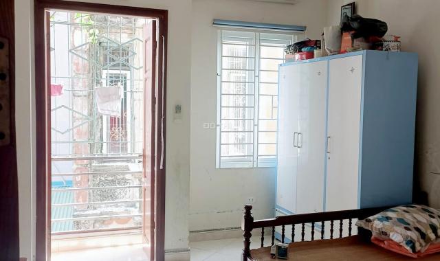 Bán nhà phố Tân Mai-Kim Đồng, 43m2 x 5T đẹp, ba bước ra đường ô tô. Giá 3,9 tỷ
