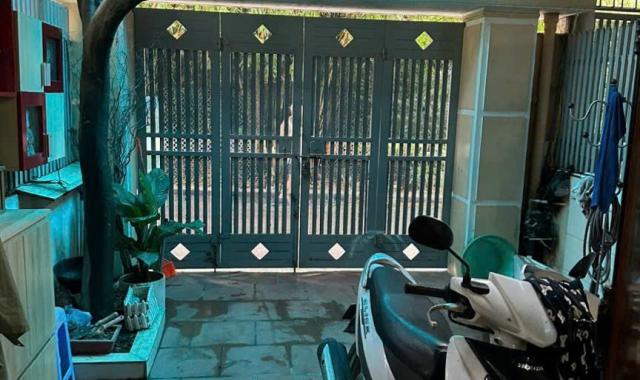 Bán nhà tại Hồ Tây - Đặng Thai Mai DT 220m2 - MT 9m