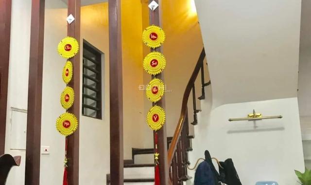 Bán nhà 60m tự xây 5 tầng nội thất cực đẹp đường Nguyễn Xiển