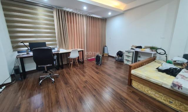 Chính chủ bán nhà 47m2 5T thang máy ngõ 158 võ chí công khu phân lô ôtô tránh kinh doanh vp