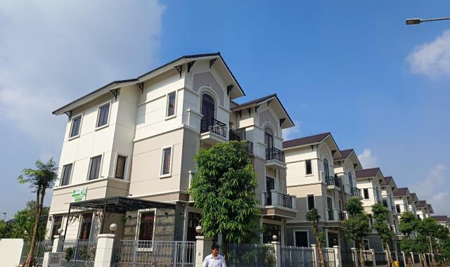 Bán gấp, bán nhanh nhà phố biệt thự gần sông sen tự nhiên kđt Vsip giá đáy.