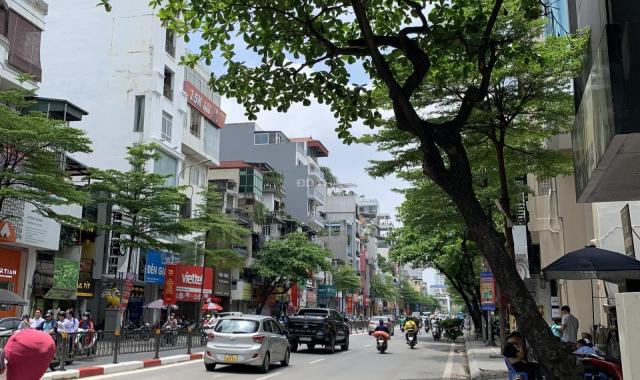 Bán đất sẵn nhà 3 tầng, tặng hợp đồng thiết kế và GPXD đã xin xong, 205m2, rộng 8.9m, Tôn Đức Thắng