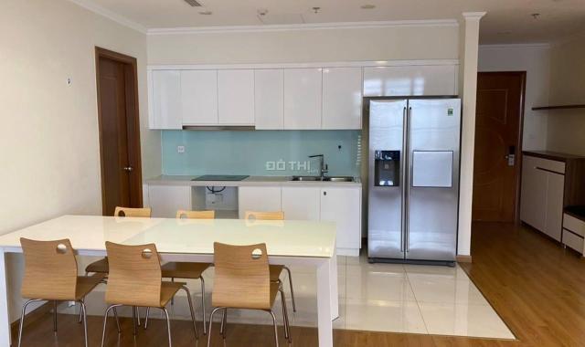 Cho thuê căn hộ tầng 18 chung cư Vinhomes Nguyễn Chí Thanh,3PN, giá chỉ 28tr - lh 0914167722
