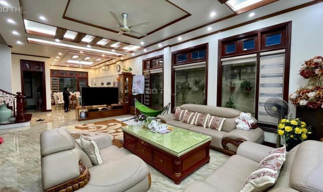 BÁN BIỆT THỰ 3 TẦNG KĐT CỘT 5,8 MỞ RỘNG,P.HỒNG HÀ,HẠ LONG. DT:312M2,MT:12M. !!!
