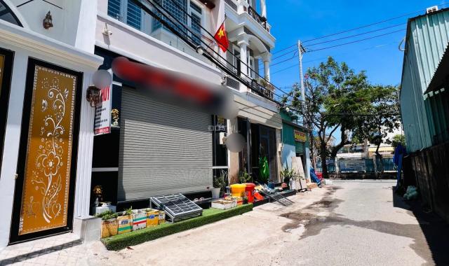 Hàng F0-Chỉ 42tr/m2 bán đất tặng dãy trọ 176m2 ngang 8.6 chuẩn đẹp ngay UBND P. Linh Đông