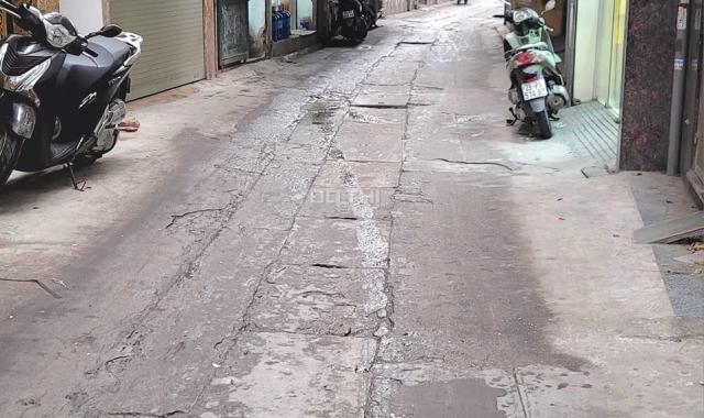 Nhà đẹp ở ngay - TT Cầu Giấy - Ngõ Thông Thoáng - Nội thất Xịn Sò - giá 6.65 Tỉ