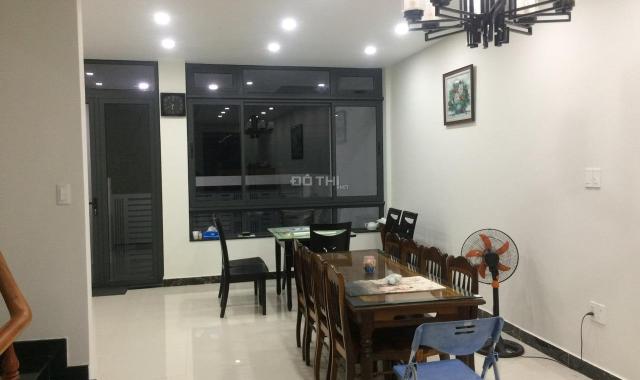 Cho thuê tầng trệt + tầng 1 nhà phố tại khu đô thị Vạn Phúc