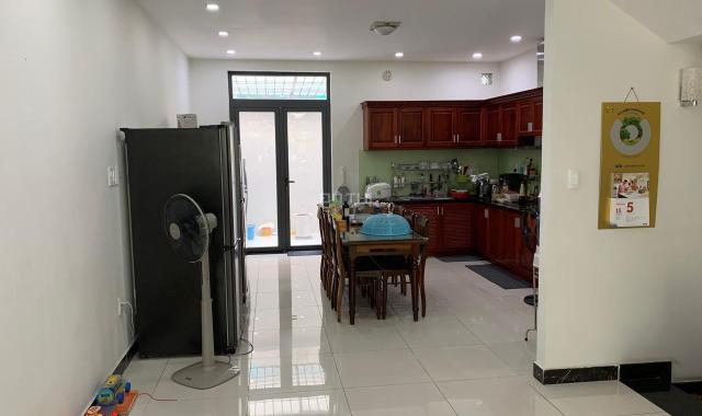 Cho thuê tầng trệt + tầng 1 nhà phố tại khu đô thị Vạn Phúc