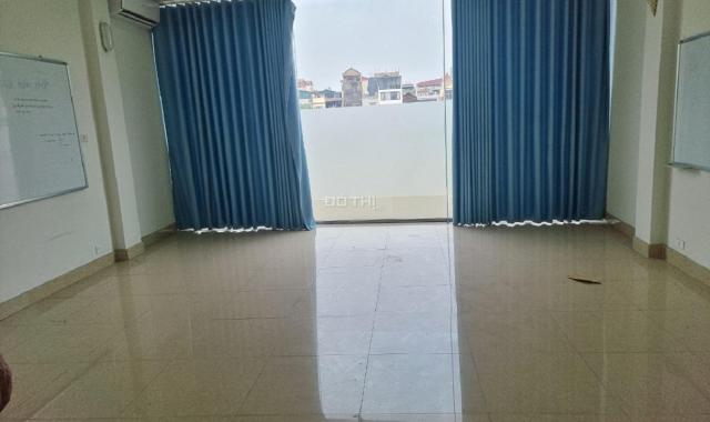 Cho thuê vp ở Bưởi 60m2 thônng sàn có điều hòa, gửi xe miễn phí